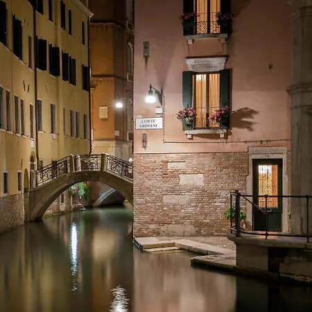 Ca' Rialto Apartment *